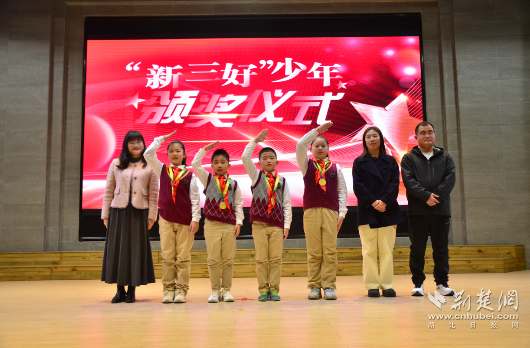 ���Ʊ߽磬�������� ������ڶ��塰�����á�