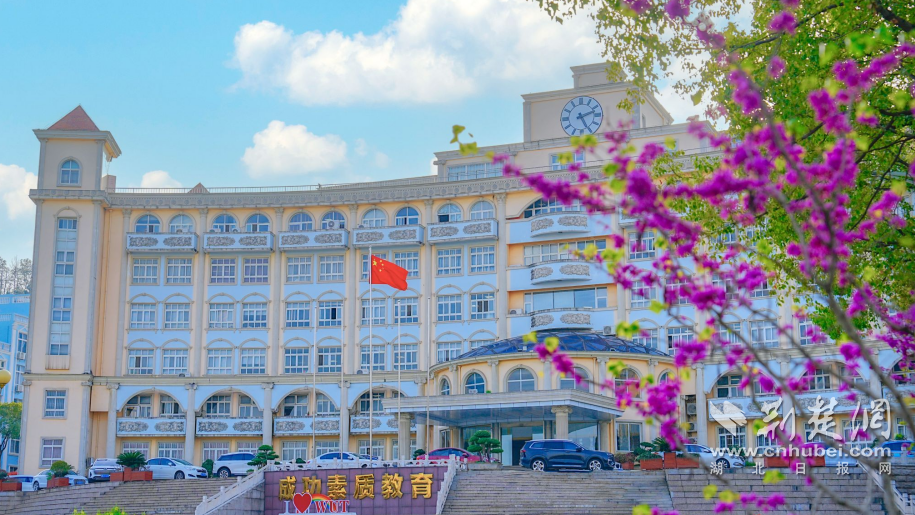 �������ѧԺѡ���Ͼ���ΪУ��